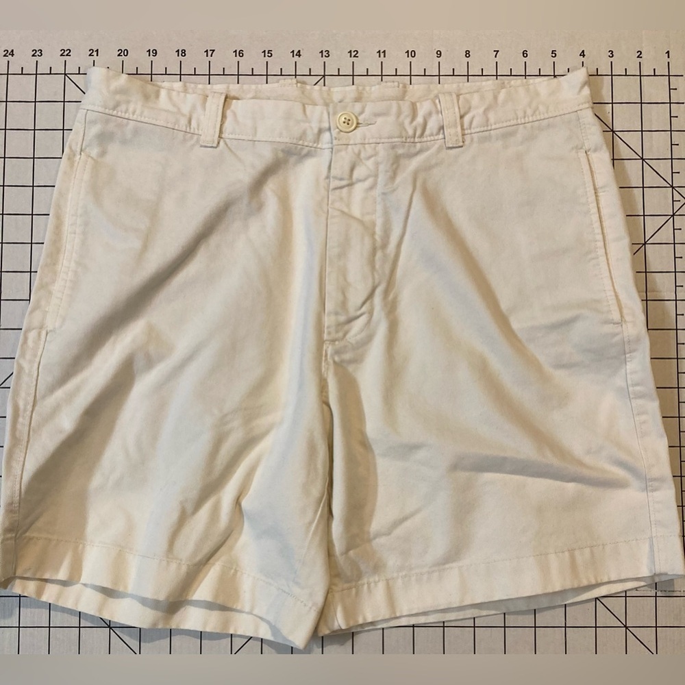 J. Crew Men’s Size 34W Light Cream Broken-In Regular Fit Chino‎ Shorts